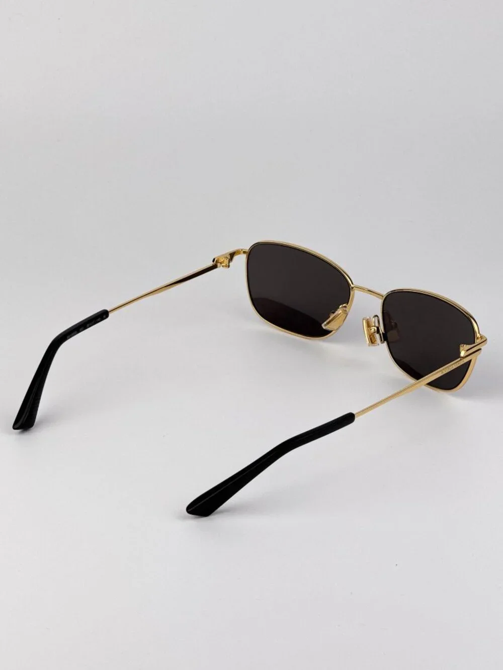Bottega Veneta Women’s Sunglasses Gold Grey Rectangle BV1300S 001 New Authentic
